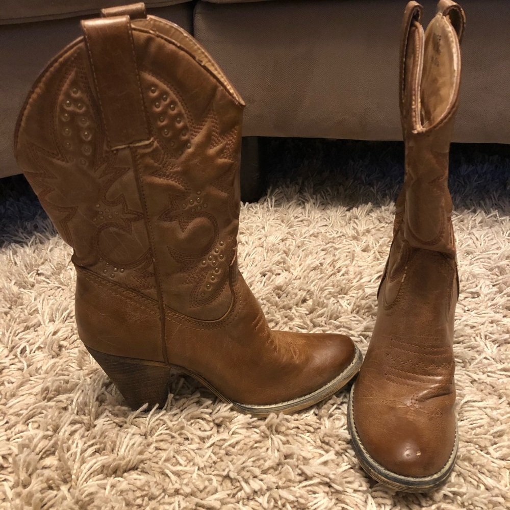 Dress cowboy boots